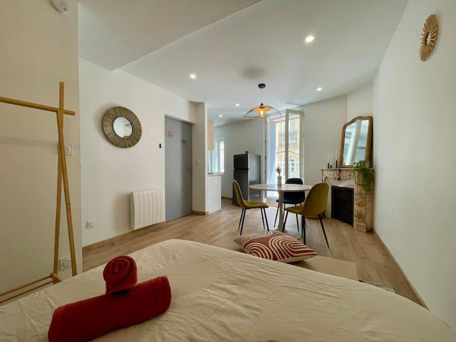 Le Repaire Blterrois Apartment Beziers Bagian luar foto